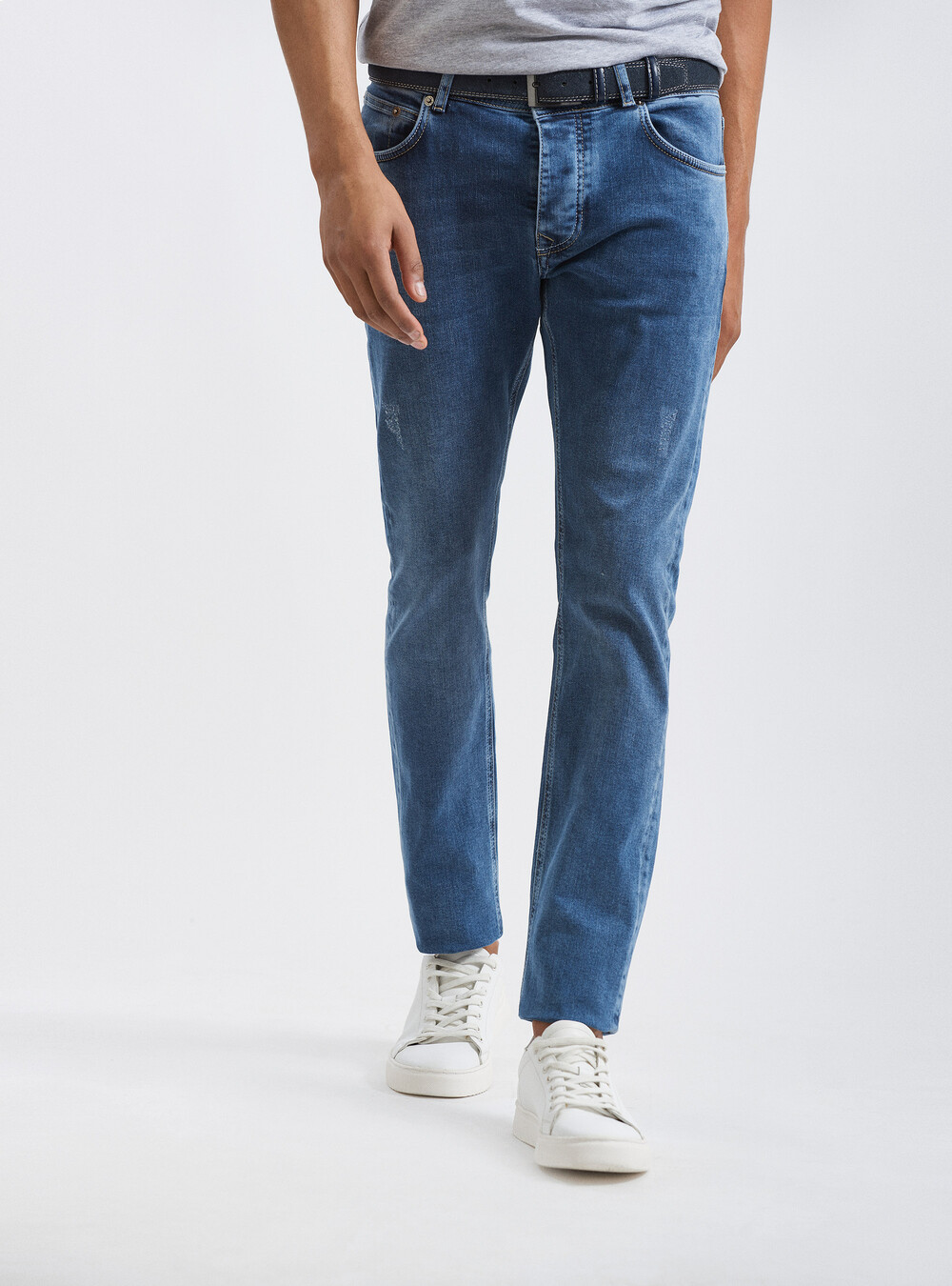 5-pocket jeans with rips | GutteridgeUS | catalog-gutteridge-storefront Uomo