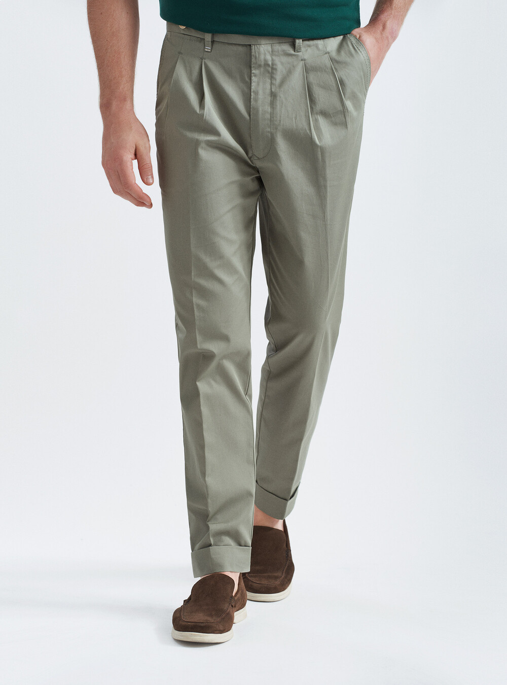 Lightweight twill trousers with double pleat