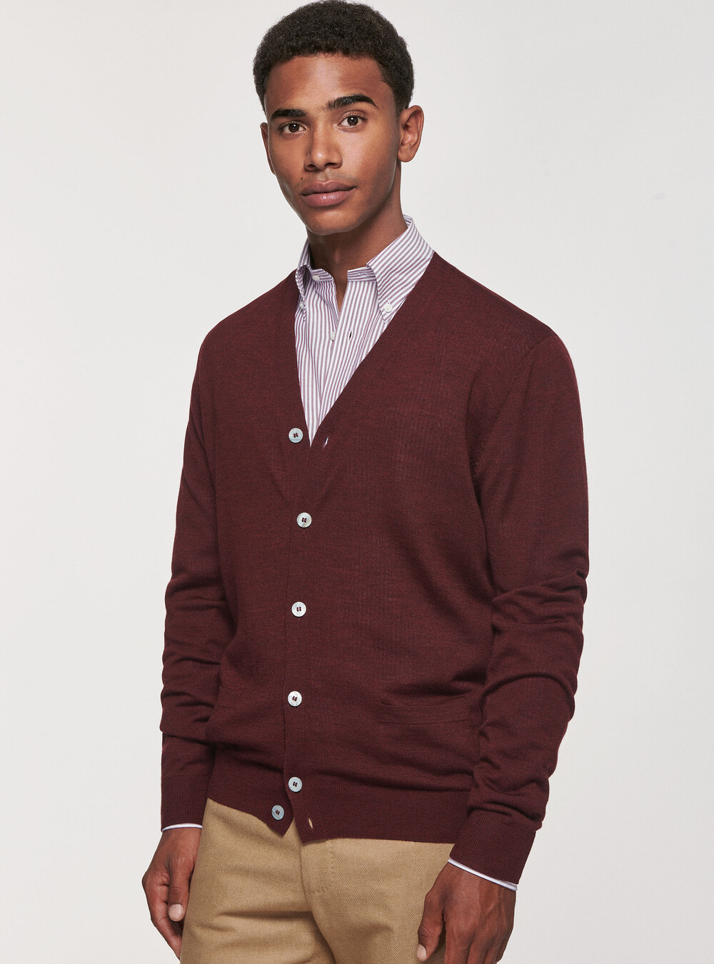 Knitted cardigan with buttons in pure extra-fine merino wool | GutteridgeUS  | Preview FW23 Uomo