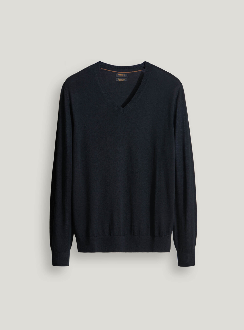 Merino wool V-neck sweater | GutteridgeUS | Sweaters Uomo