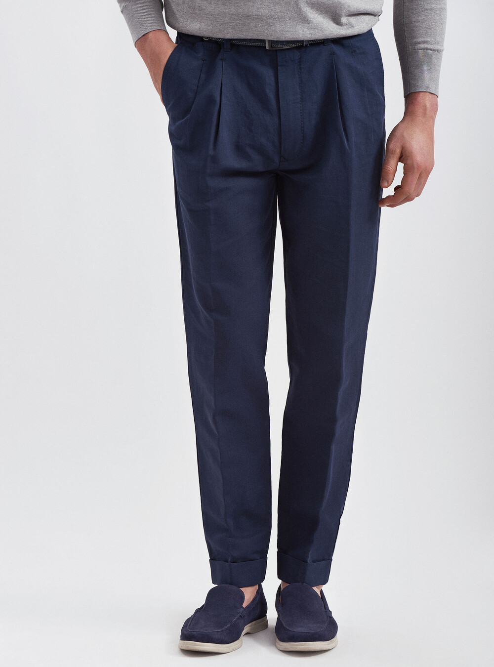 Pantaloni con pince in lino e cotone | Gutteridge |  catalog-gutteridge-storefront Uomo