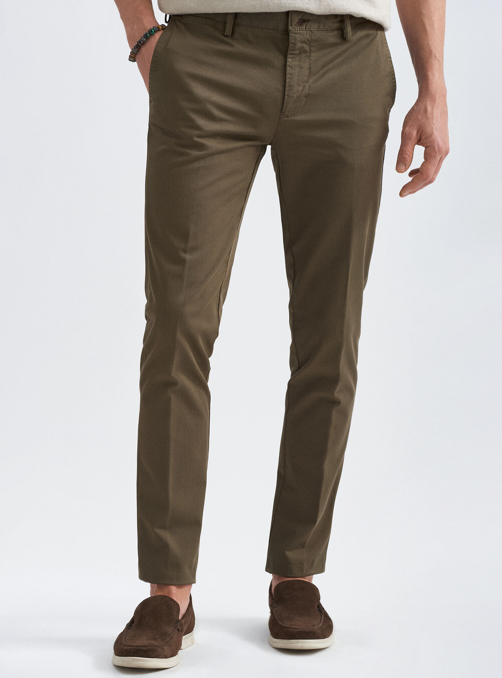 Slim fit twill chino trousers | GutteridgeEU | Trousers Uomo