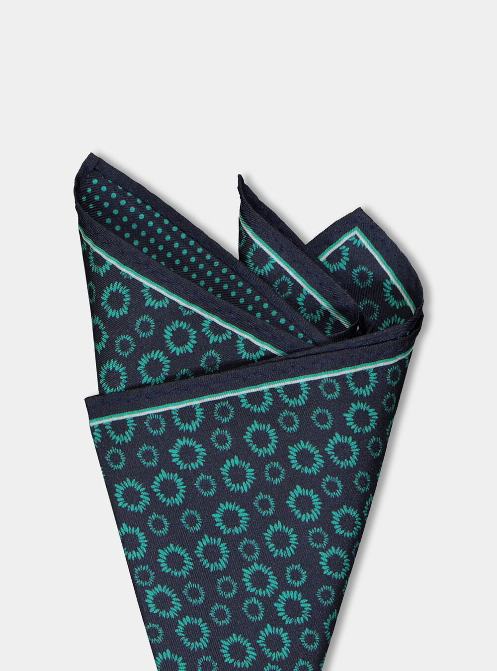 Printed pattern silk pochette | GutteridgeEU | Men's  catalog-gutteridge-storefront