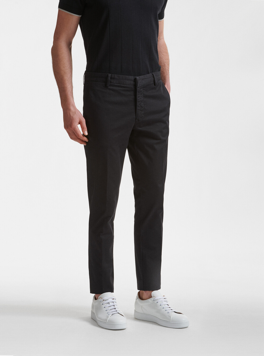 Pantaloni chino in twill stretch tinto in capo | Gutteridge | New In Uomo